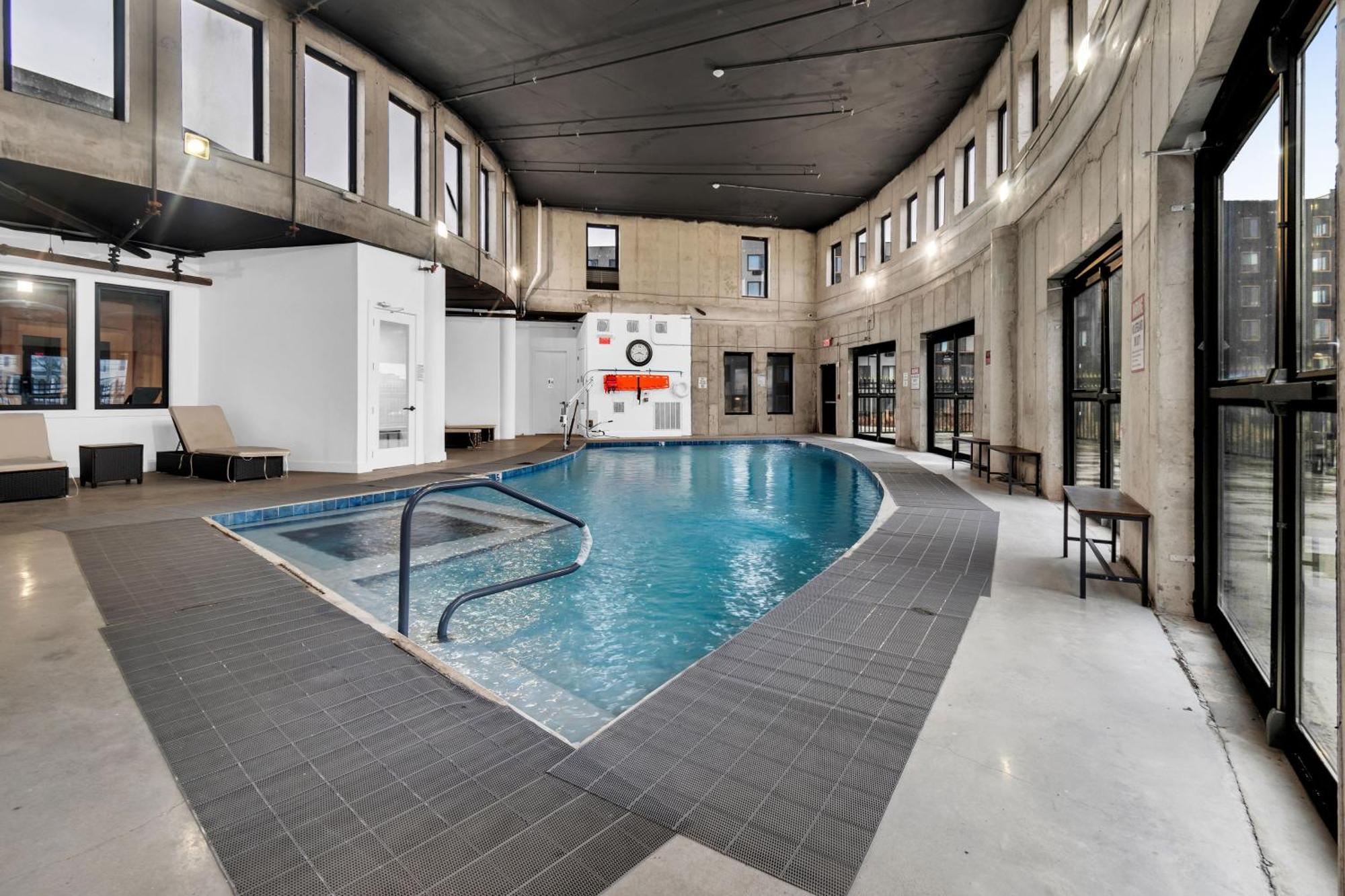 شقة Royal Oasis Indoor Pool, Free Parking, Near Nyc إليزابيث المظهر الخارجي الصورة